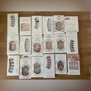 Chic Press-On Nail Set